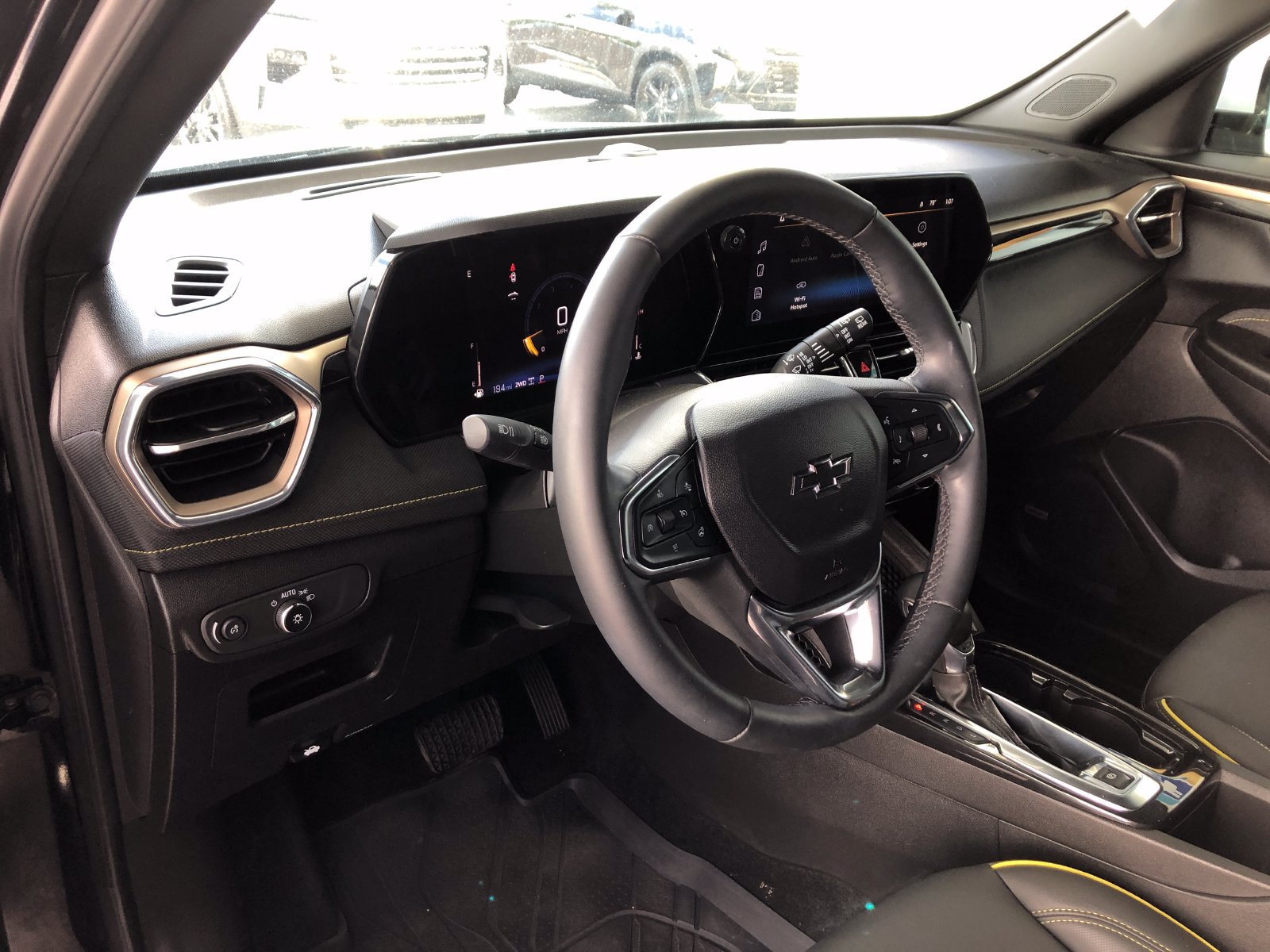 Used 2025 Chevrolet TrailBlazer ACTIV w/ Convenience Package AWD/4WD image 19