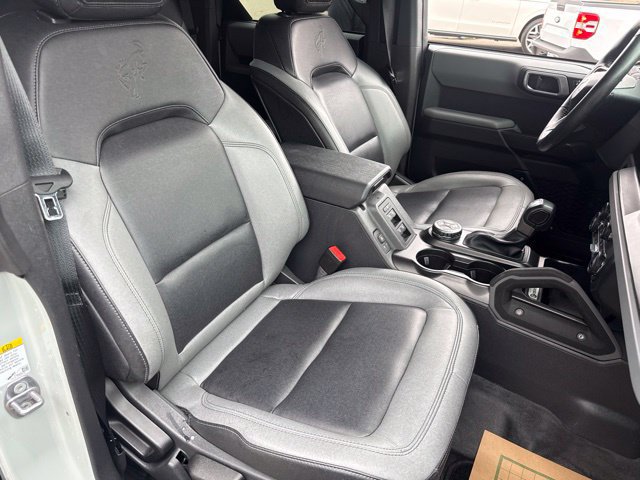 Certified 2023 Ford Bronco Big Bend w/ Sasquatch Package AWD/4WD image 31