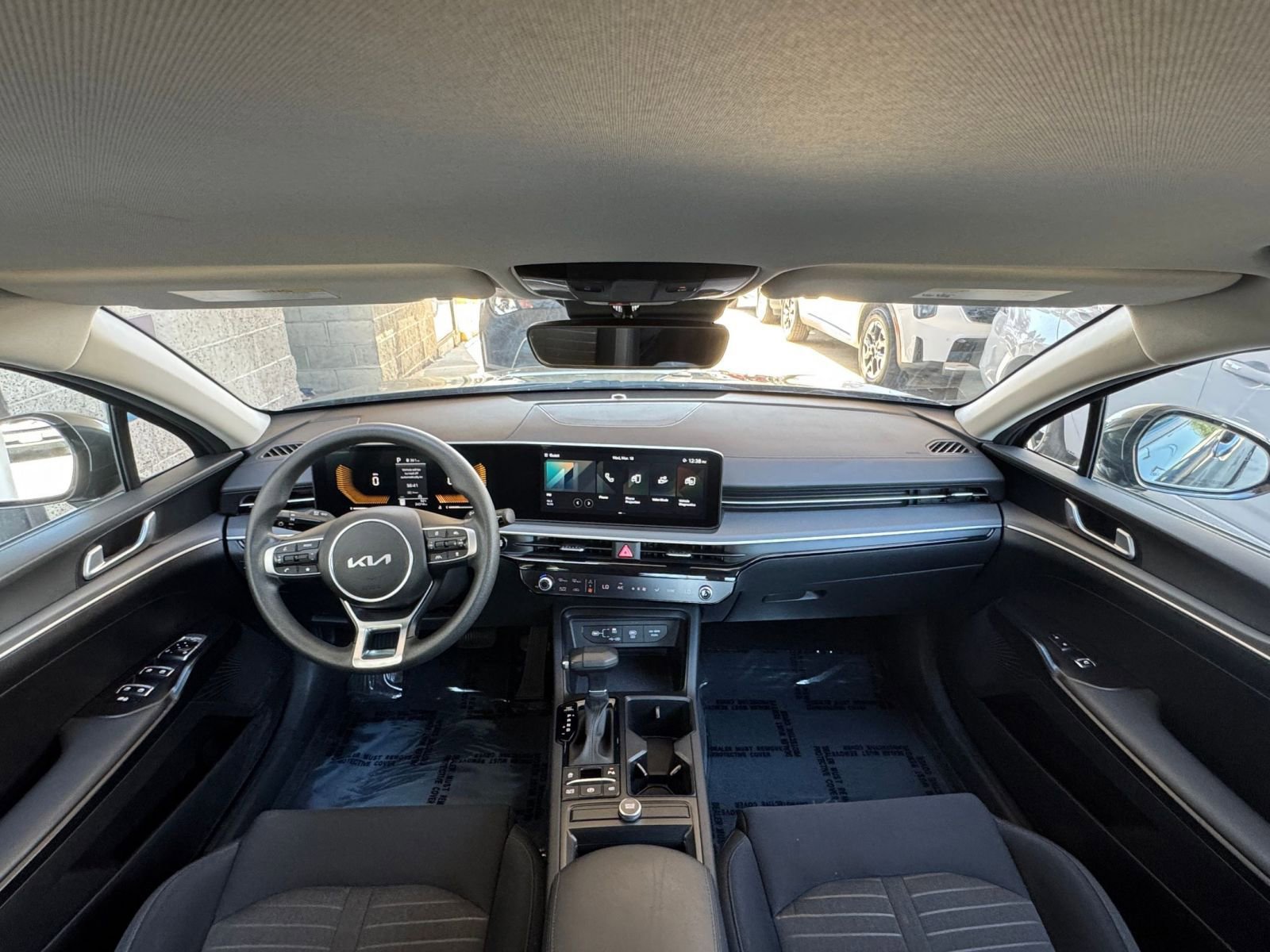 Used 2025 Kia K5 LXS image 33