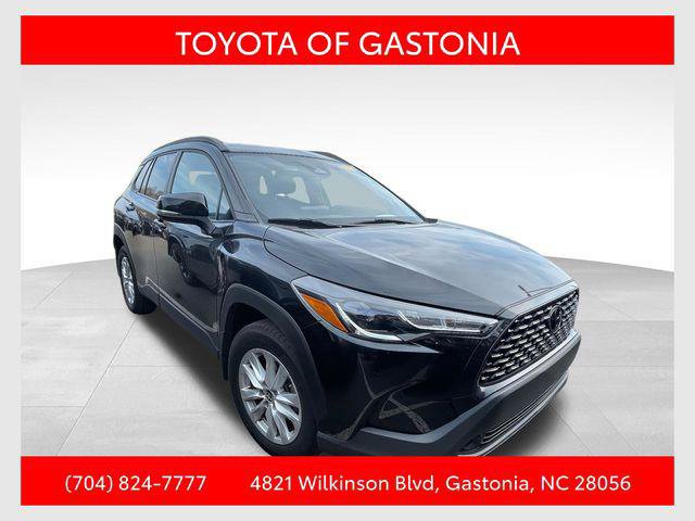 Certified 2024 Toyota Corolla Cross LE image 1