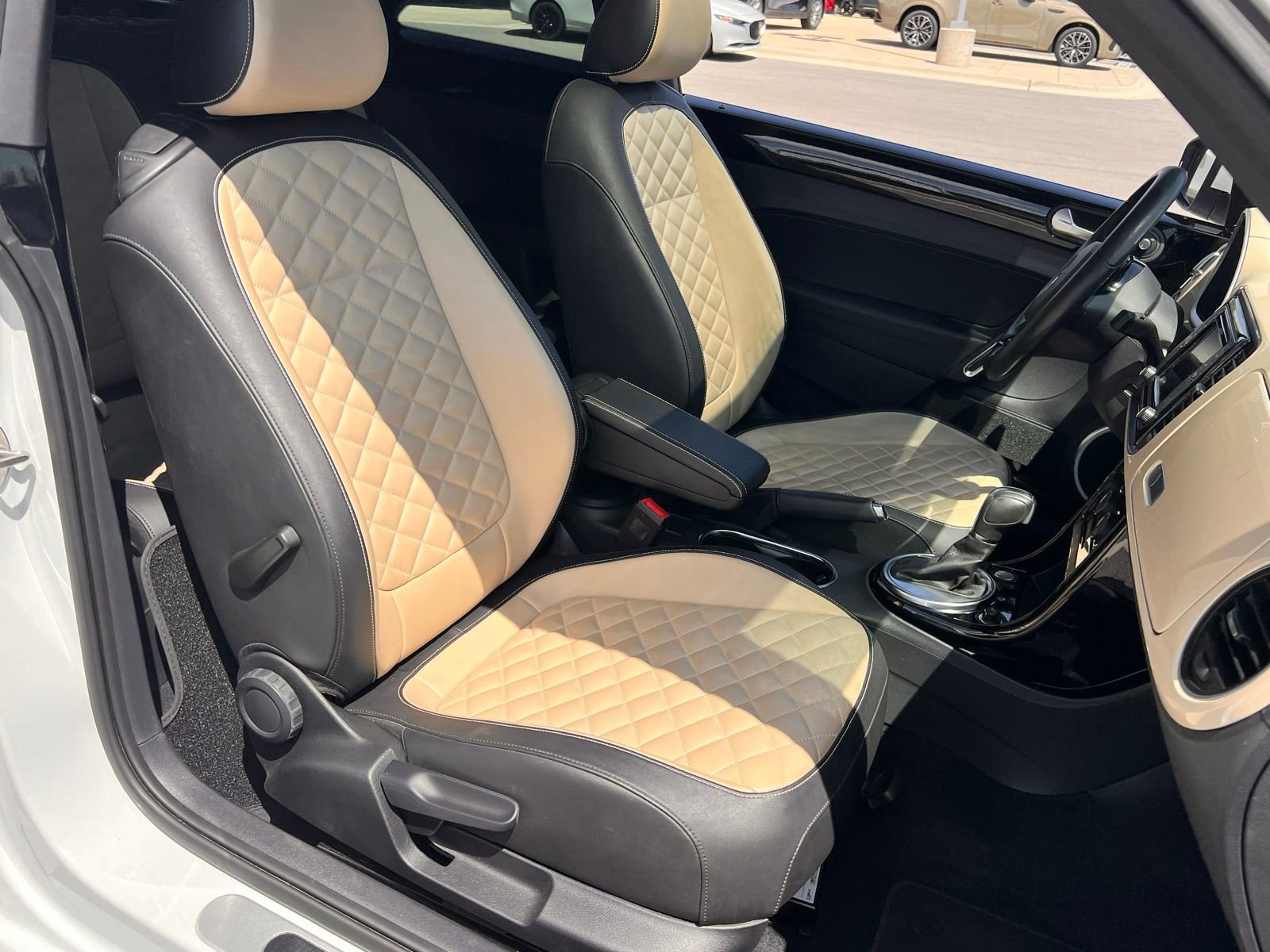 Used 2019 Volkswagen Beetle 2.0T Final Edition SEL FWD image 31
