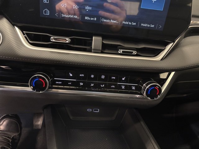 New 2026 Chevrolet Equinox LT w/ Convenience Package II image 23