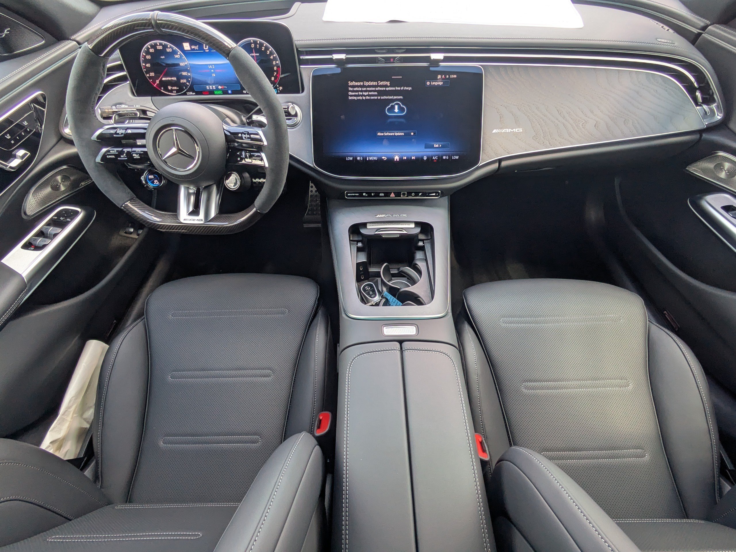New 2026 Mercedes-Benz E 53 AMG e 4MATIC Wagon image 13