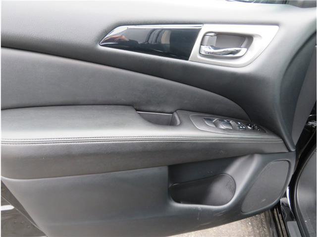 Used 2020 Nissan Pathfinder S AWD/4WD image 33