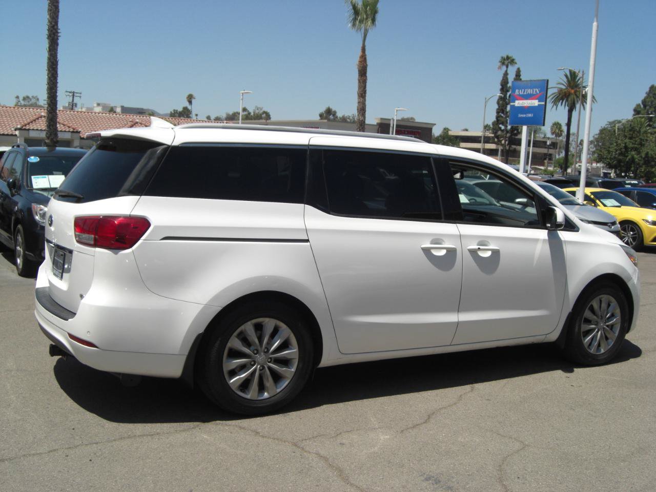 Used 2015 Kia Sedona EX FWD image 15