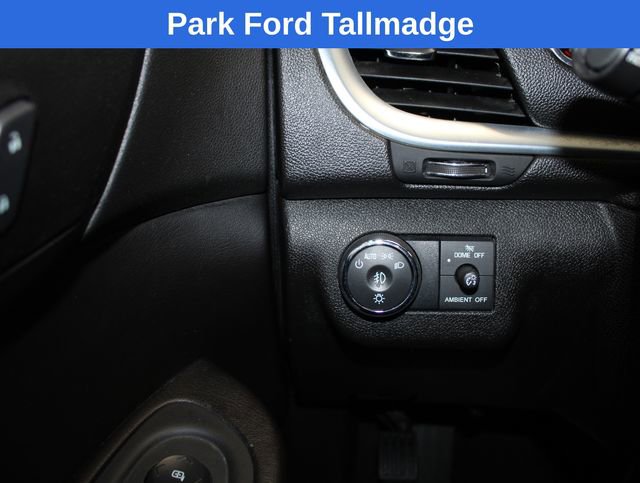 Used 2016 Chevrolet Traverse LT w/ Style and Technology Package image 18