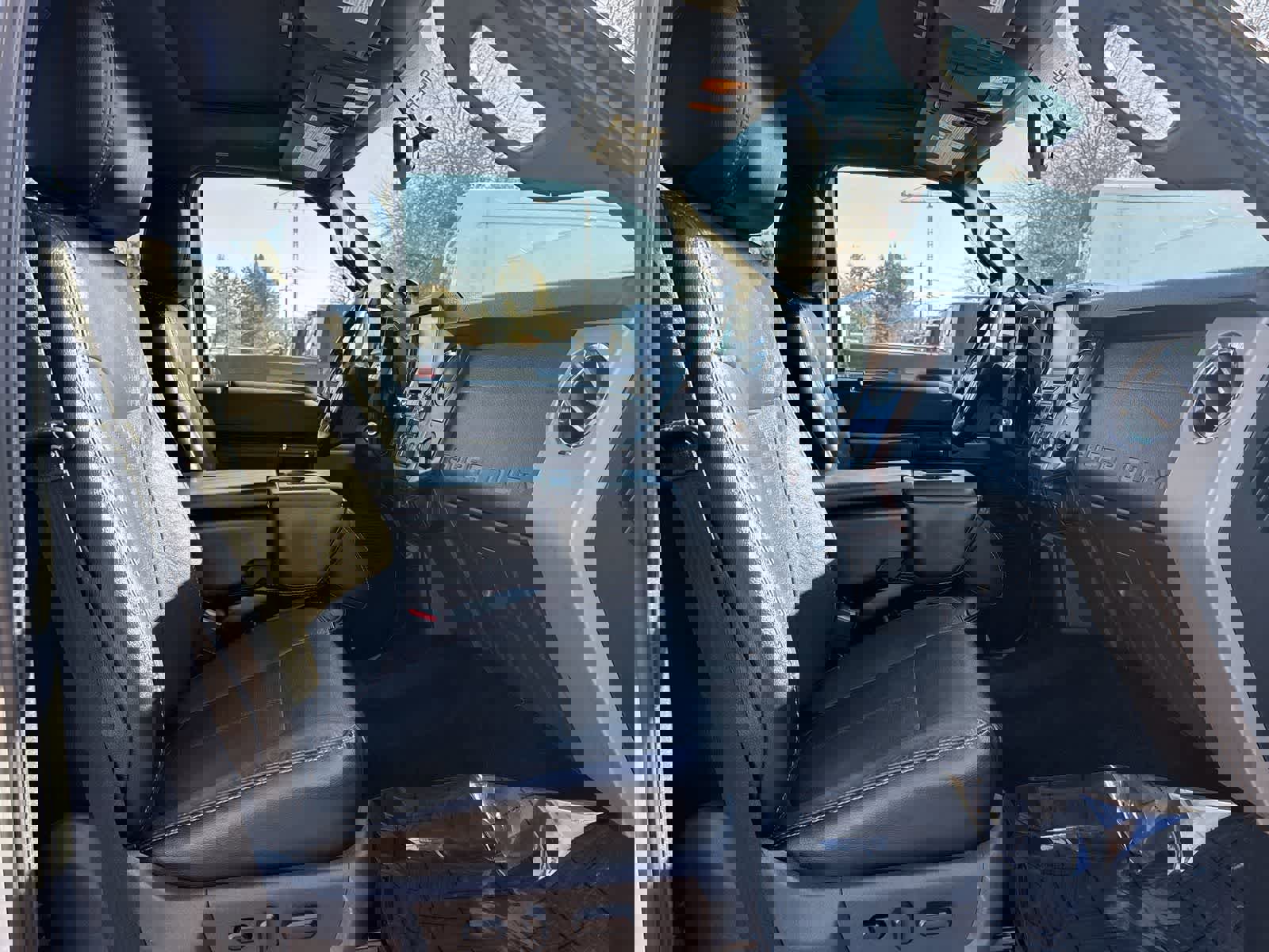 Used 2016 Ford F250 Lariat w/ Lariat Ultimate Package image 7