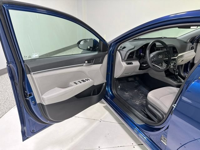 Used 2019 Hyundai Elantra SE FWD image 6