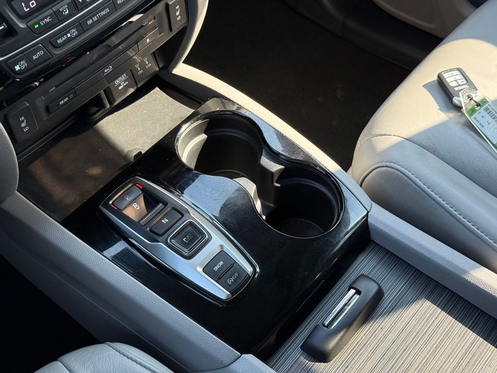 Used 2016 Honda Pilot Touring image 32