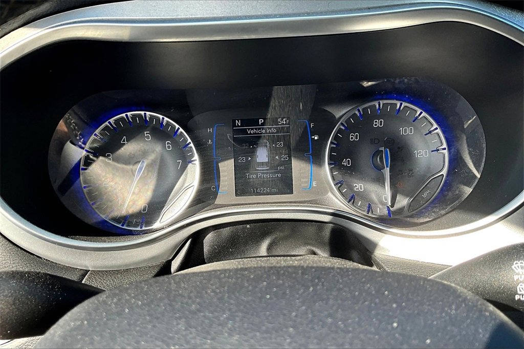 Used 2018 Chrysler Pacifica Touring Plus w/ S Appearance Package image 18