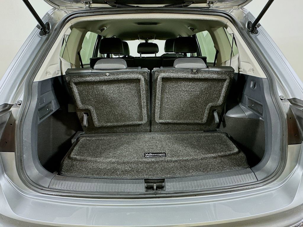 Used 2021 Volkswagen Tiguan SE FWD image 25