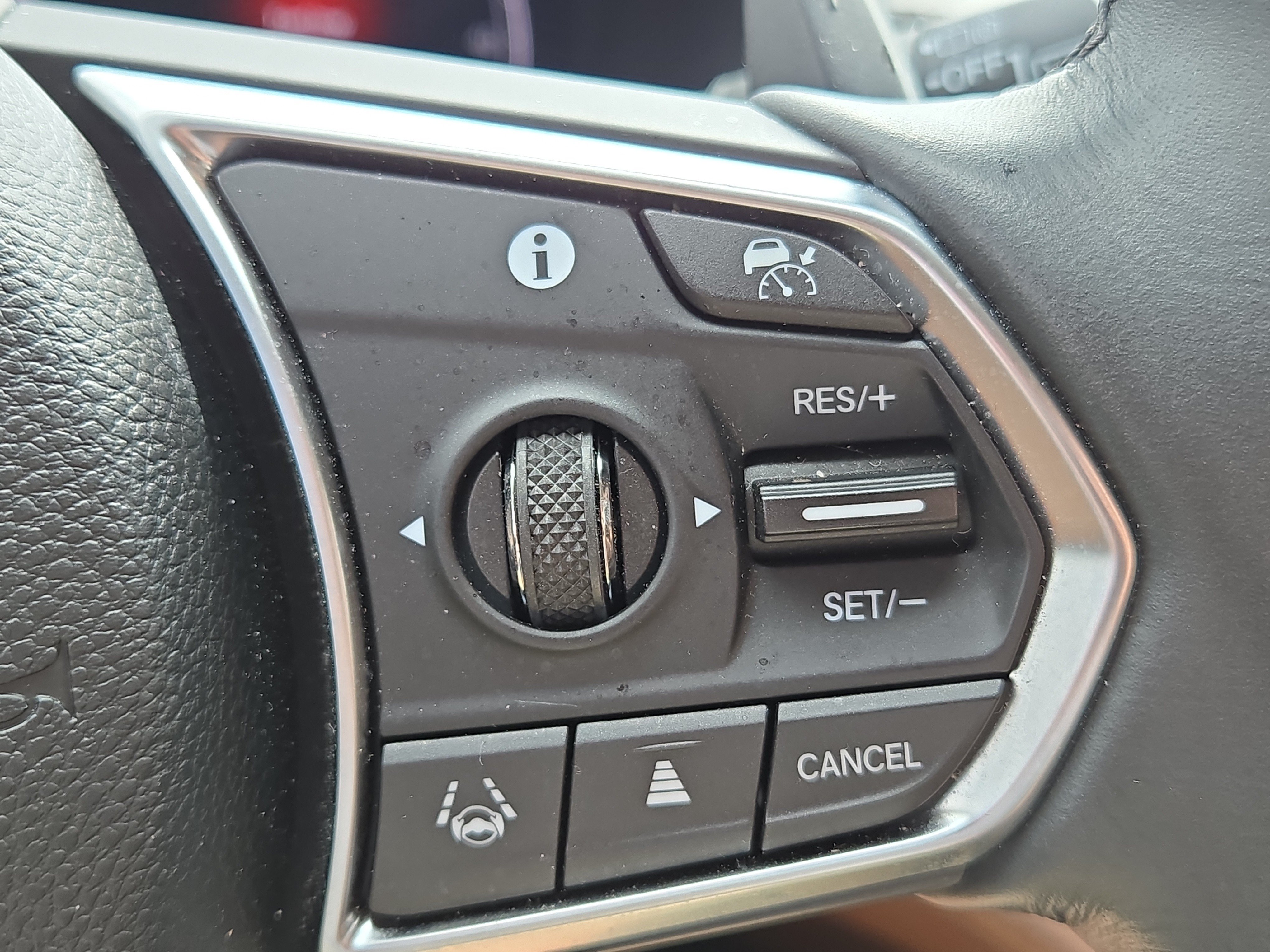 Used 2025 Acura MDX SH-AWD w/ Advance Package image 25