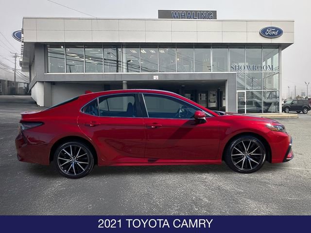 Used 2021 Toyota Camry SE FWD image 9
