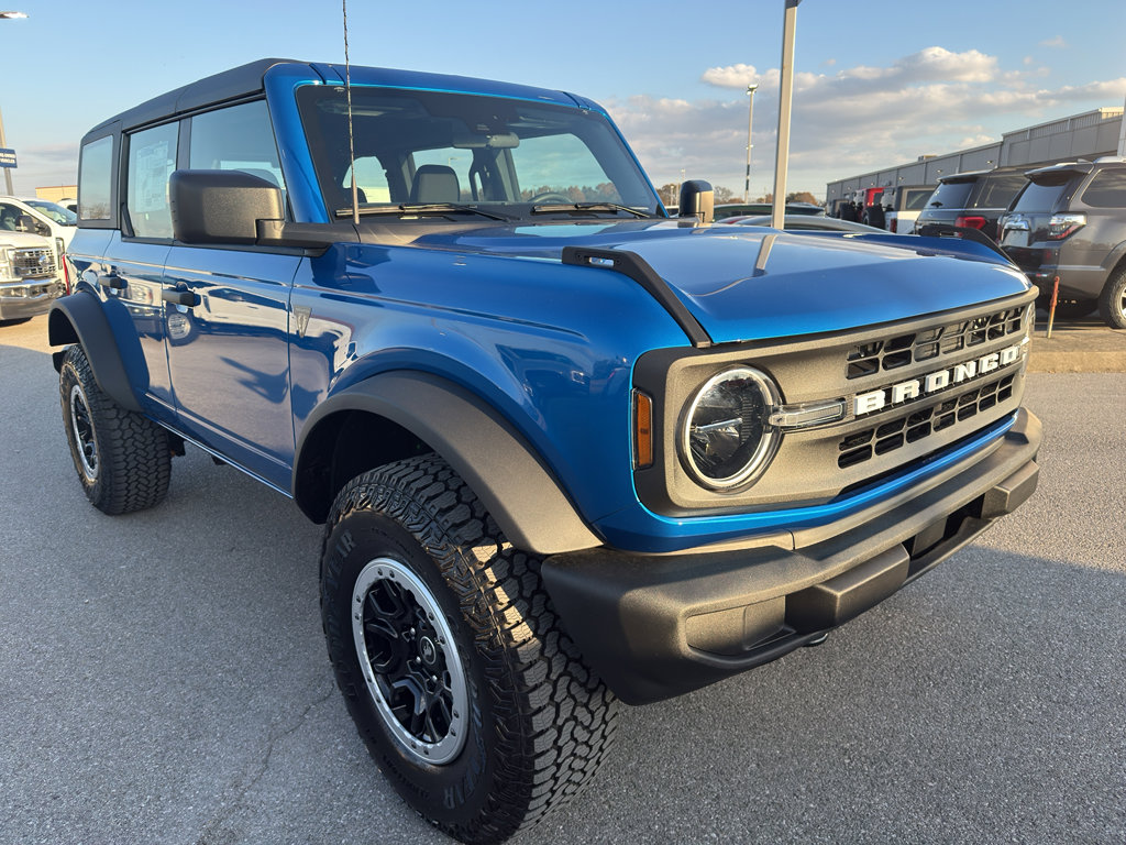 New 2025 Ford Bronco 4-Door w/ Sasquatch Package AWD/4WD image 3