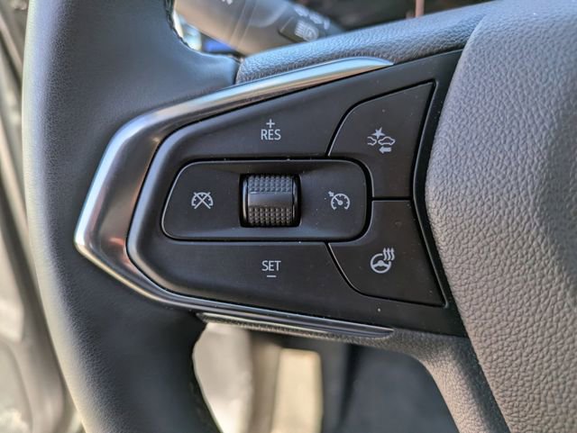 Used 2025 Chevrolet Trax LT w/ LT Convenience Package FWD image 23