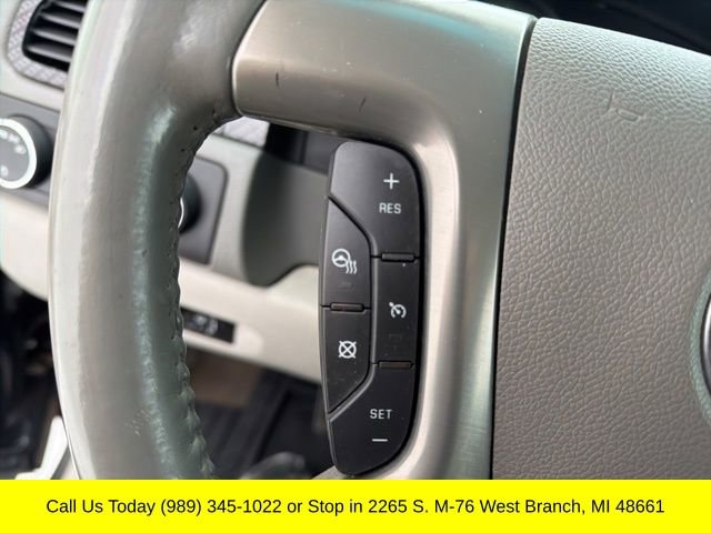 Used 2013 Chevrolet Avalanche LT image 22