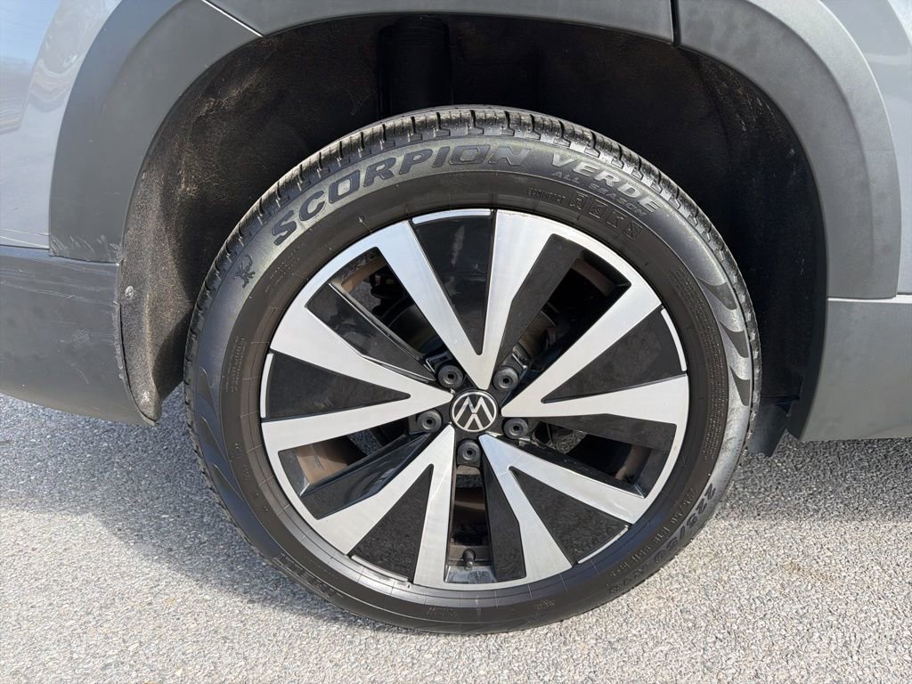 Used 2022 Volkswagen Taos SE image 12