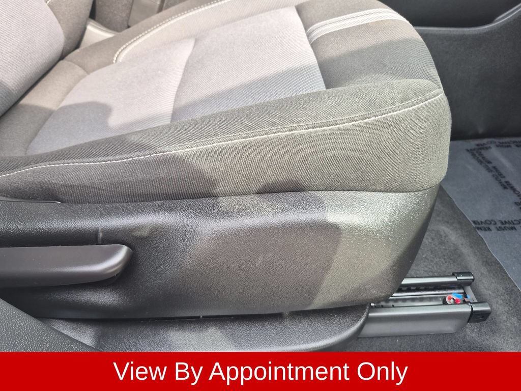 Used 2025 Chevrolet Blazer LT FWD image 33
