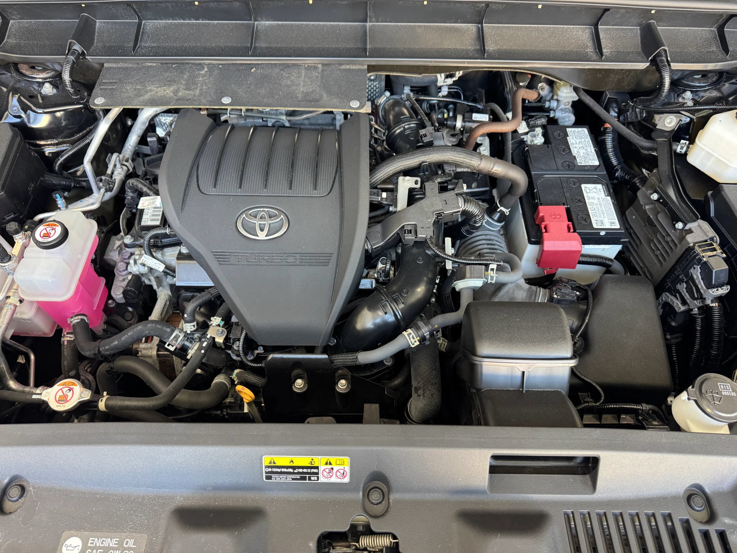 Used 2023 Toyota Highlander LE AWD/4WD image 30