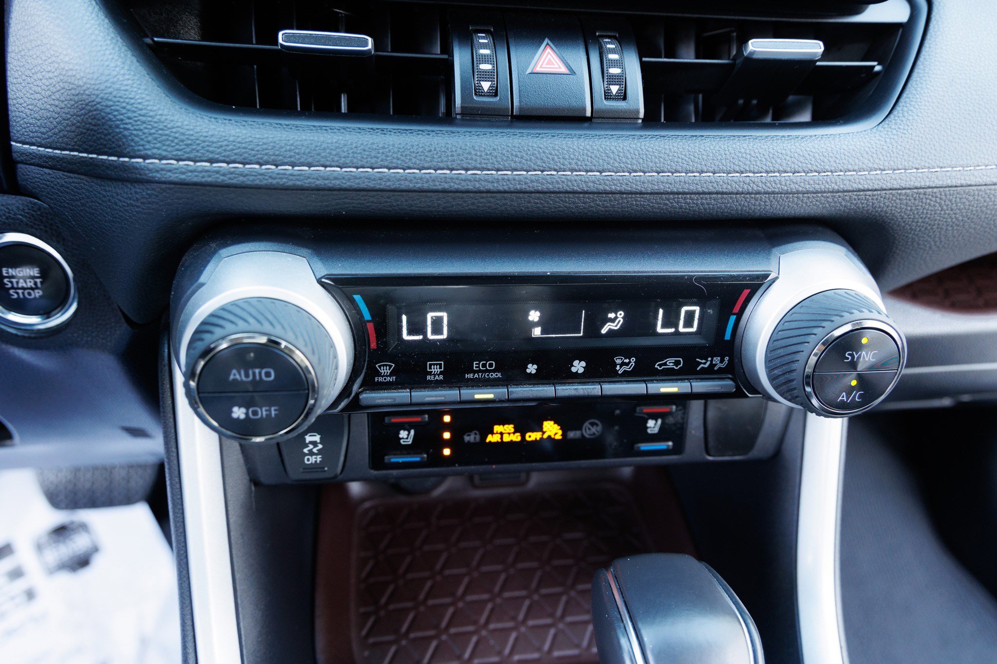 Used 2024 Toyota RAV4 Limited image 23