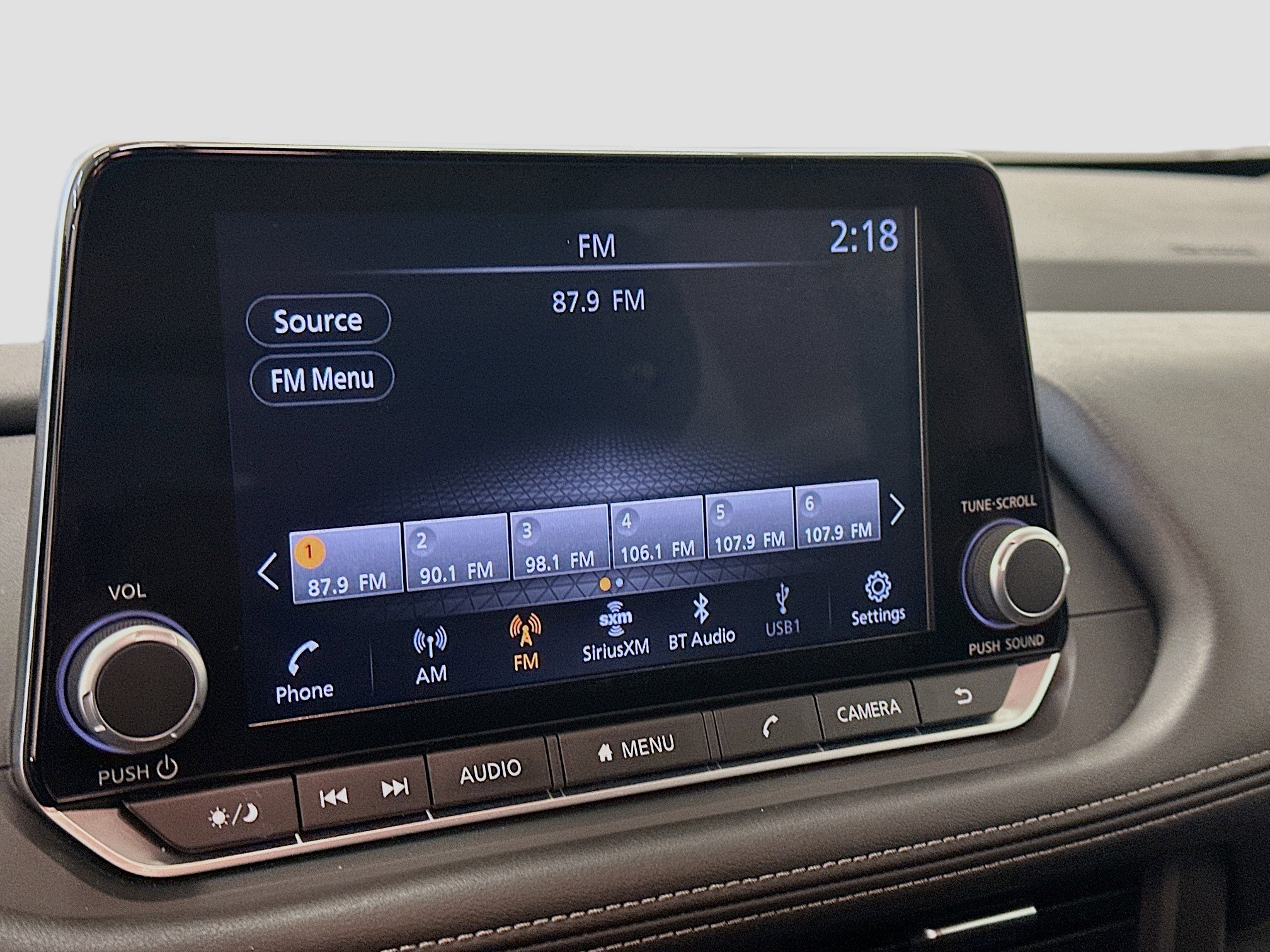 Used 2025 Nissan Rogue SV image 21