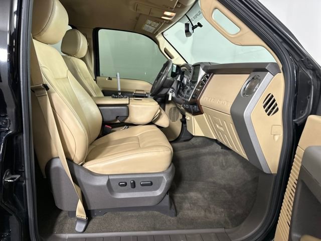 Used 2016 Ford F250 Lariat w/ Chrome Package image 28