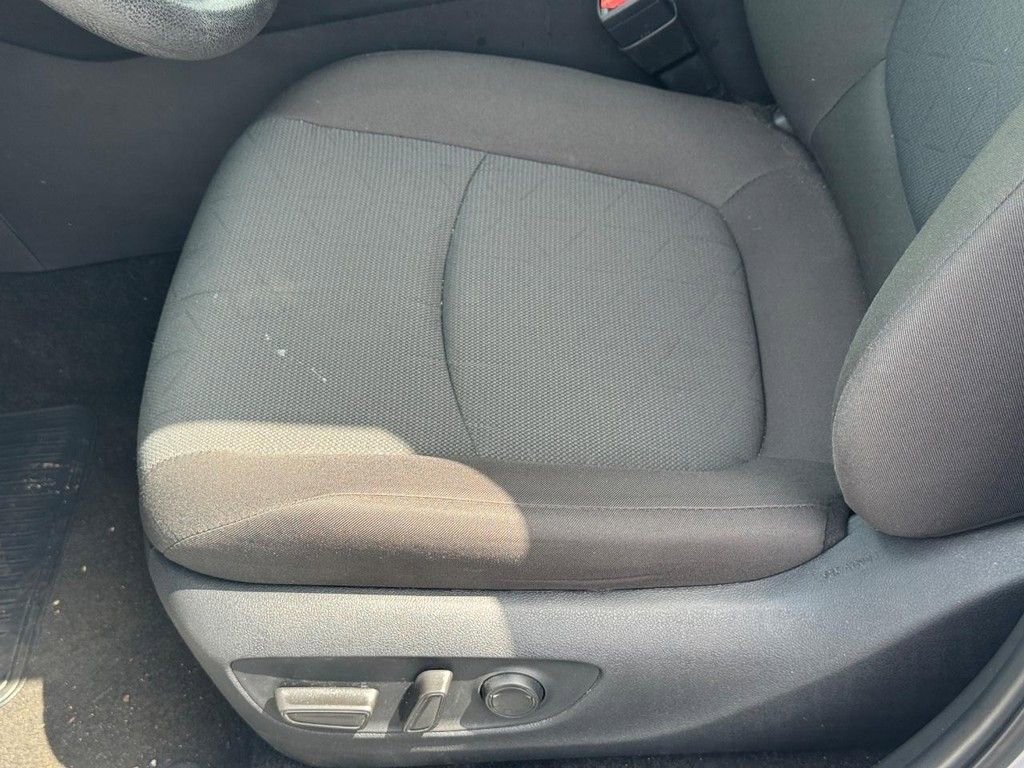 Certified 2025 Toyota RAV4 XLE FWD image 17