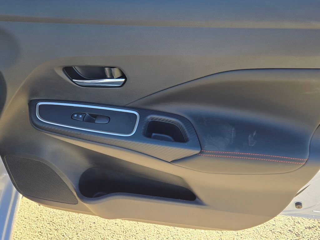 Used 2025 Nissan Versa SR w/ Trunk Package image 5