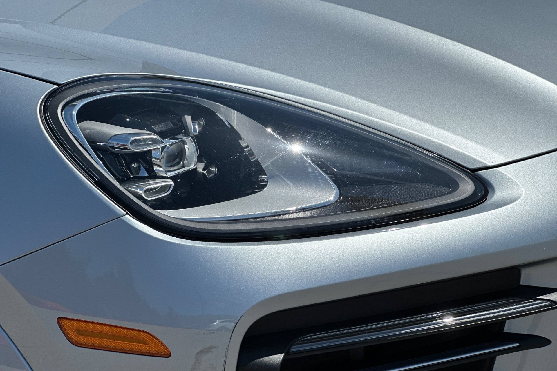 Certified 2023 Porsche Cayenne AWD/4WD image 37
