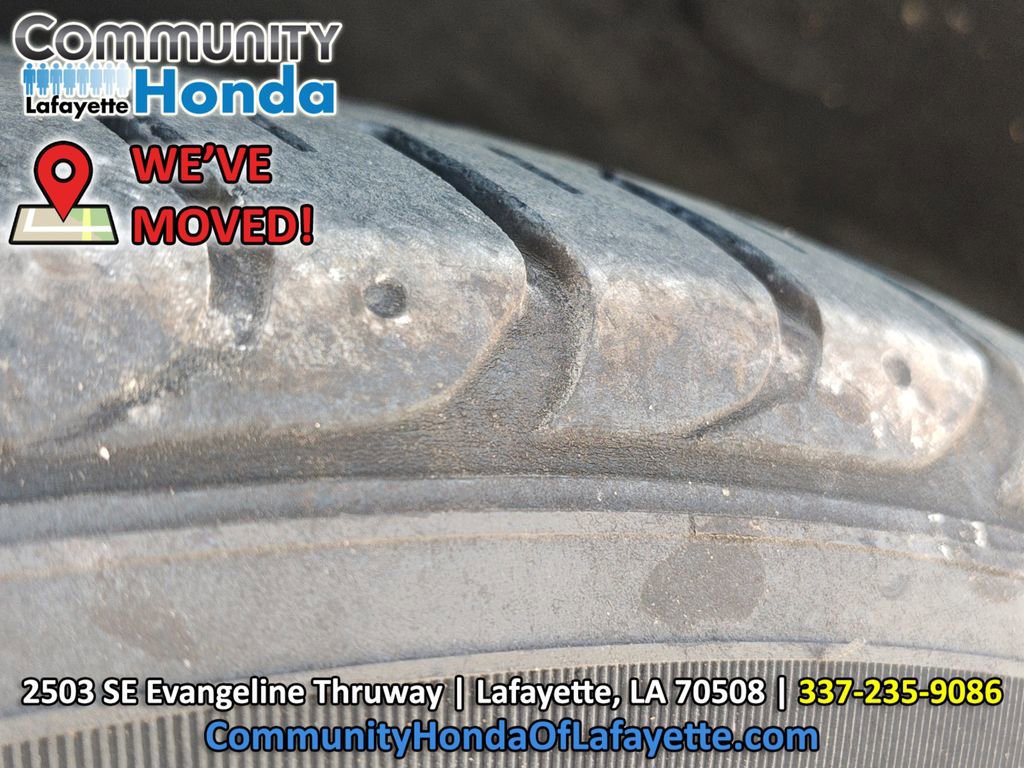 Used 2019 Ford Edge Titanium FWD image 18