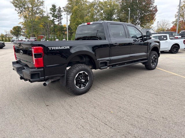 Used 2025 Ford F250 Lariat w/ Tremor Off-Road Package AWD/4WD image 3