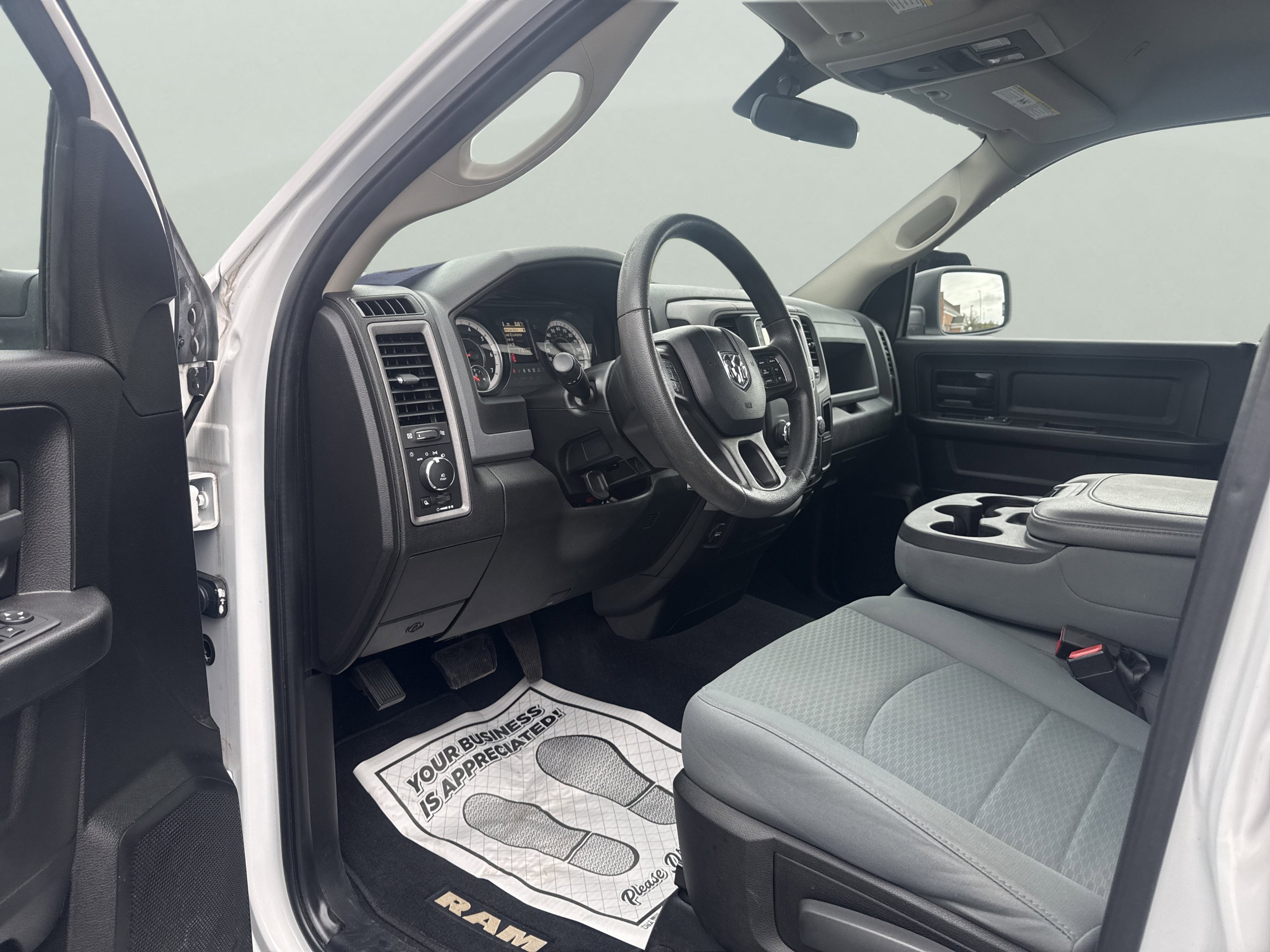Used 2019 RAM 1500 Express AWD/4WD image 18