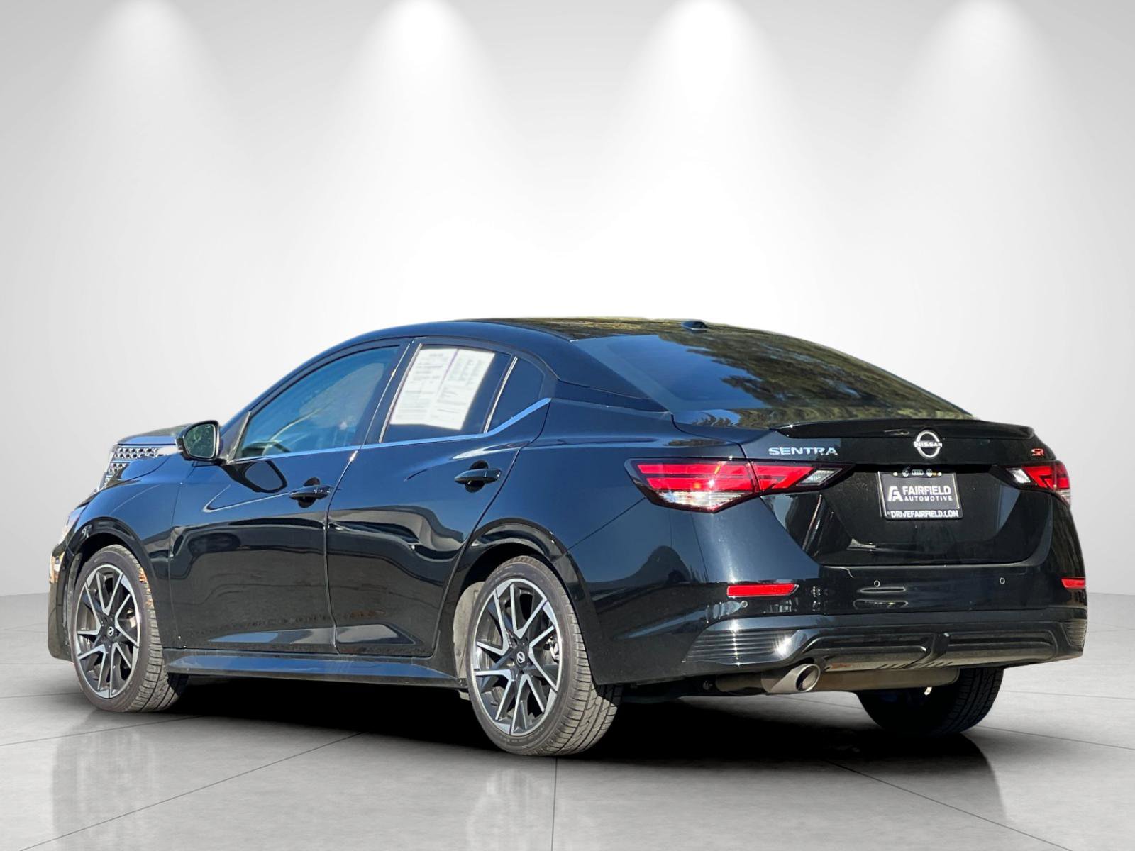 Used 2024 Nissan Sentra SR w/ SR Premium Package image 3