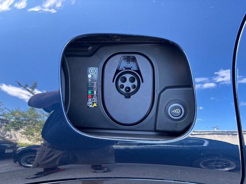 New 2026 Porsche Cayenne Electric AWD/4WD image 15