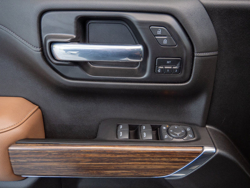 Used 2022 Chevrolet Silverado 1500 High Country image 11