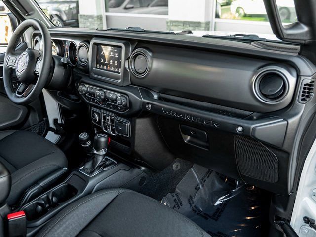 Used 2023 Jeep Wrangler Unlimited Sport image 31