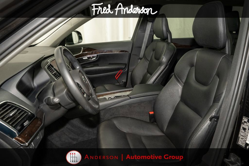 Used 2016 Volvo XC90 T6 Momentum w/ Momentum Plus Package AWD/4WD image 13
