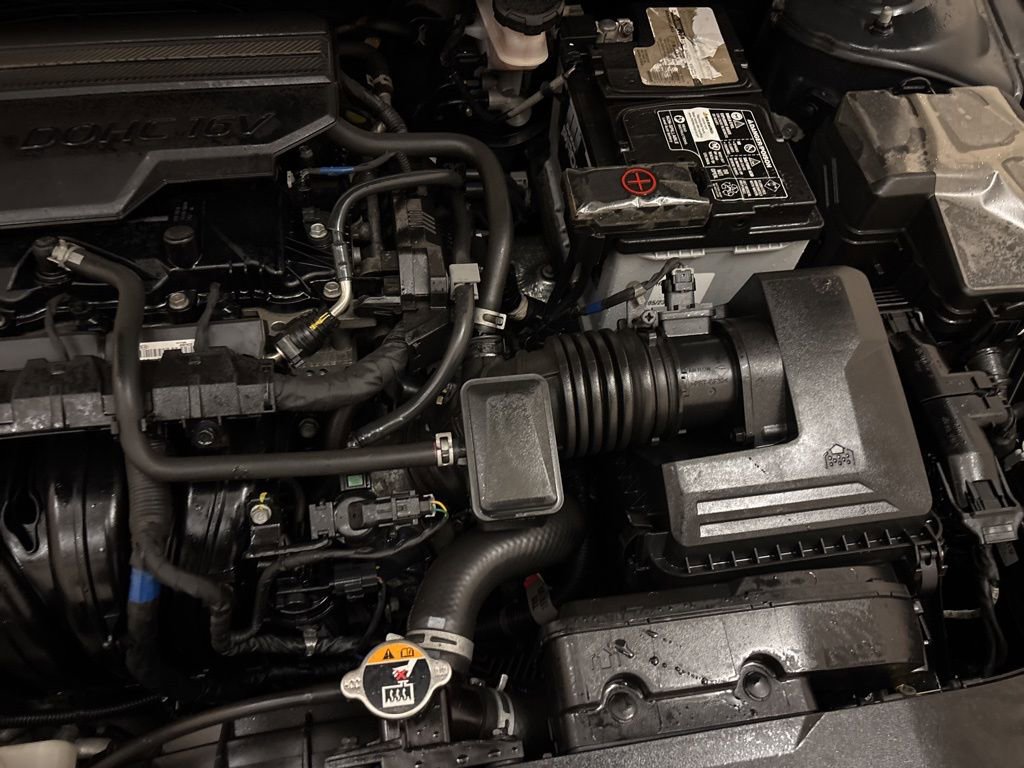 Used 2022 Hyundai Elantra SE image 23