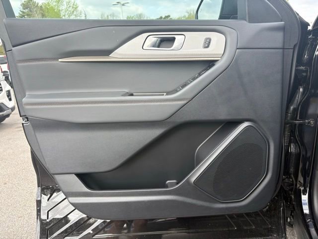 New 2026 Ford Explorer Active w/ Active Comfort Package image 10