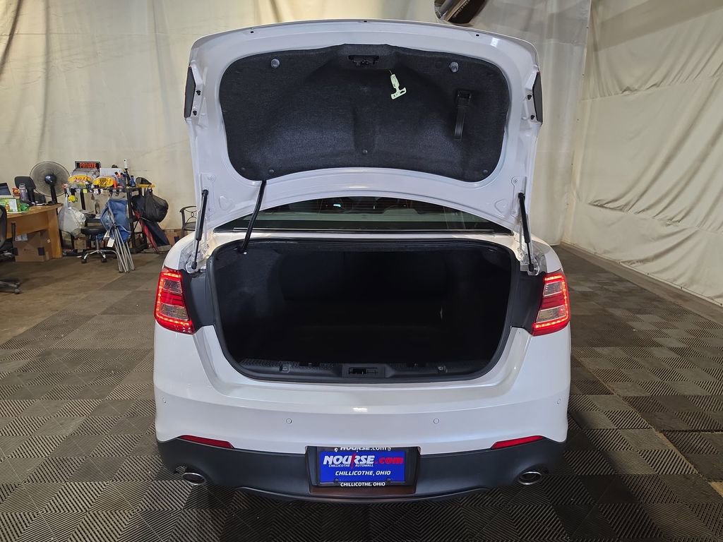 Used 2018 Ford Taurus Limited AWD/4WD image 21