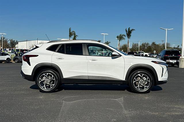 New 2026 Chevrolet Trax LT w/ Driver Confidence Package image 3