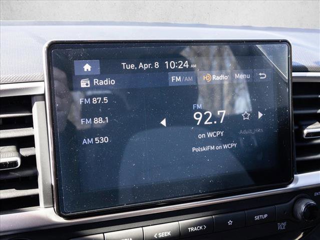 Used 2025 Hyundai Venue SEL image 16