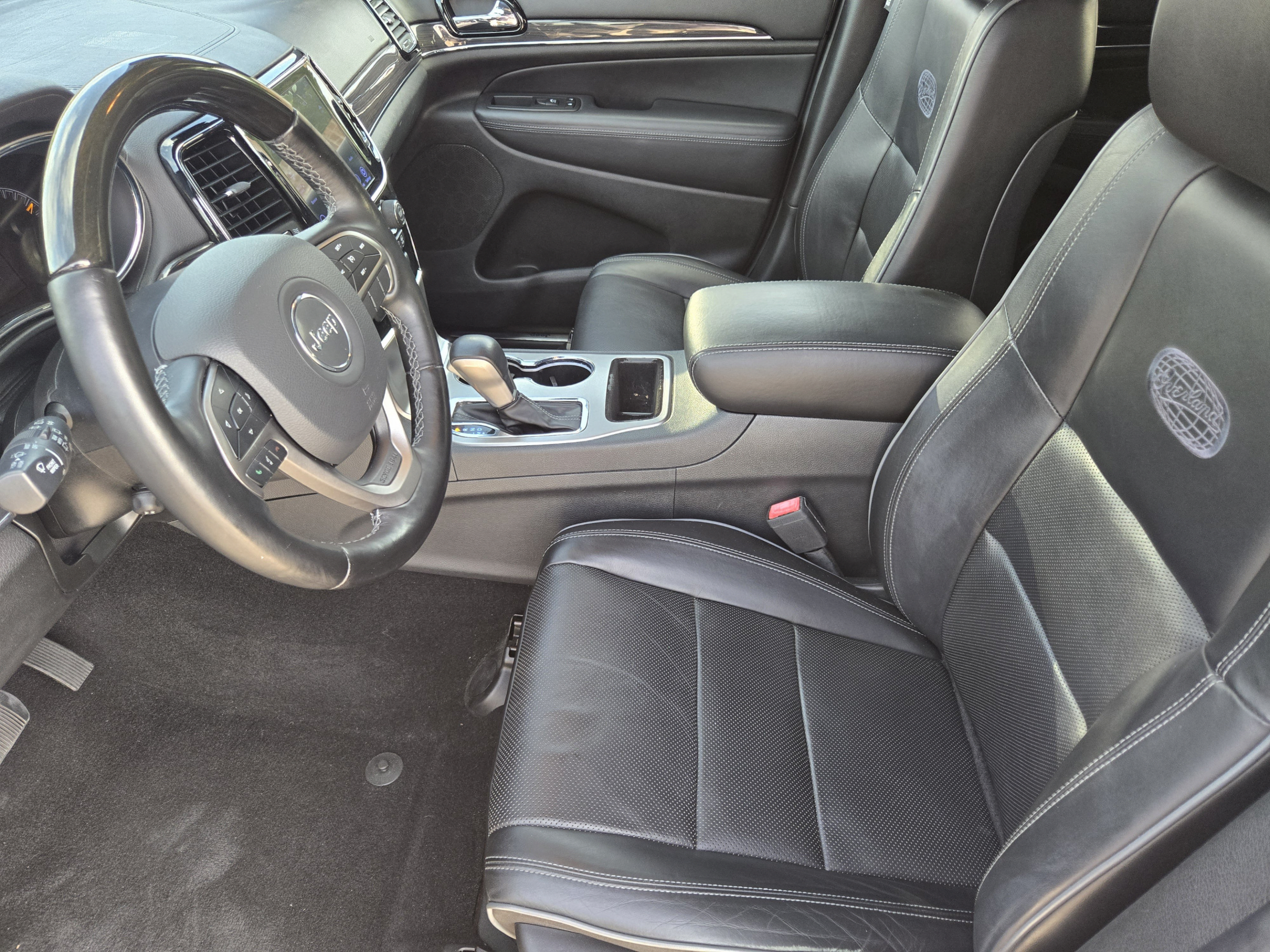 Used 2020 Jeep Grand Cherokee Overland RWD image 9
