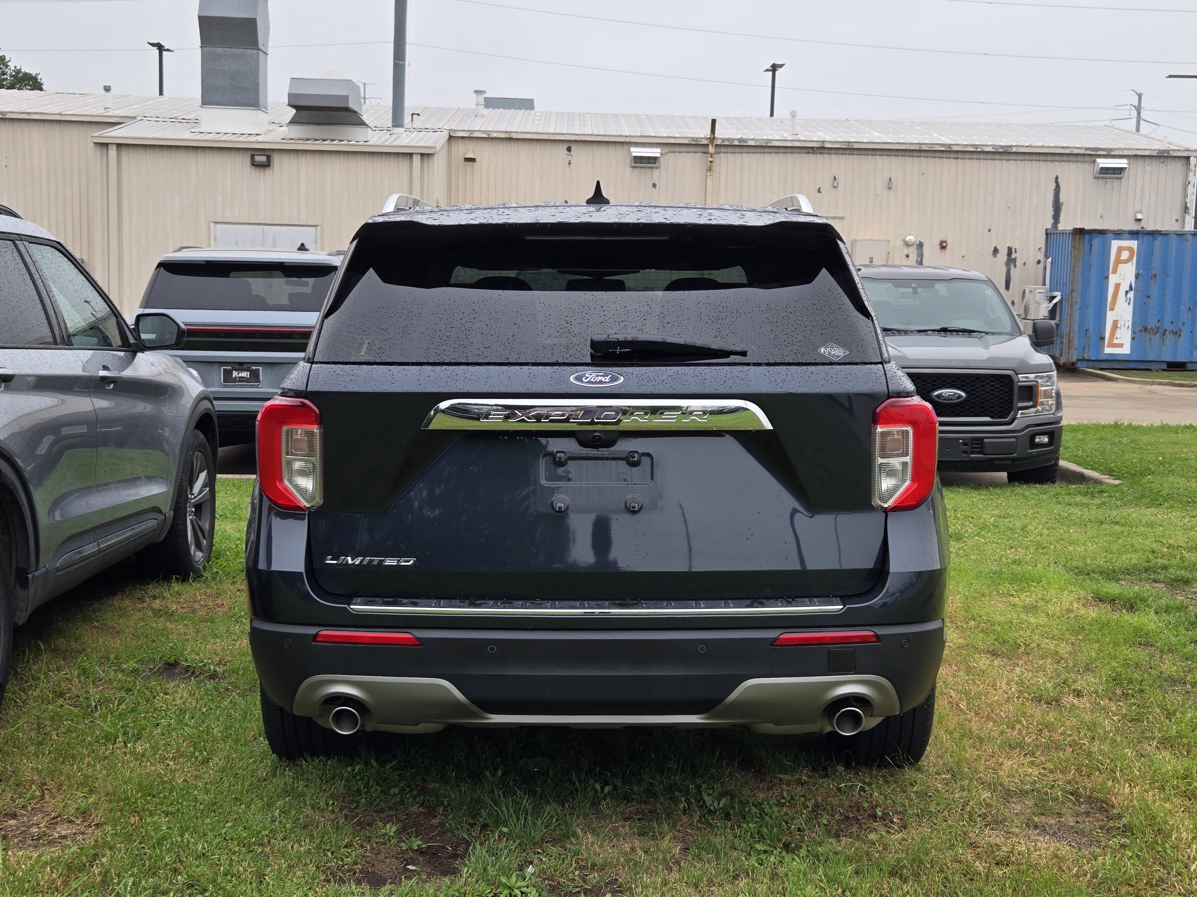 Certified 2023 Ford Explorer Limited w/ Limited Technology Package RWD image 5