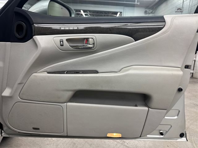 Used 2010 Lexus LS 460 L image 26