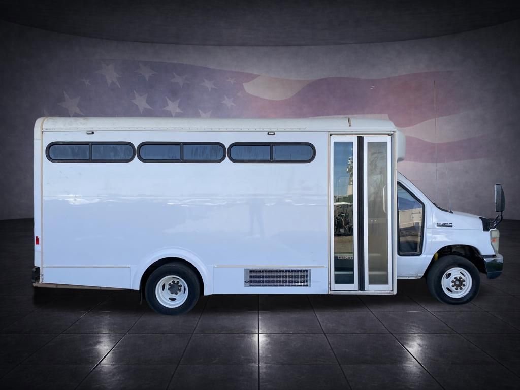 Used 2012 Ford E-450 and Econoline 450 Super Duty w/ Shuttle Bus Prep Pkg image 6