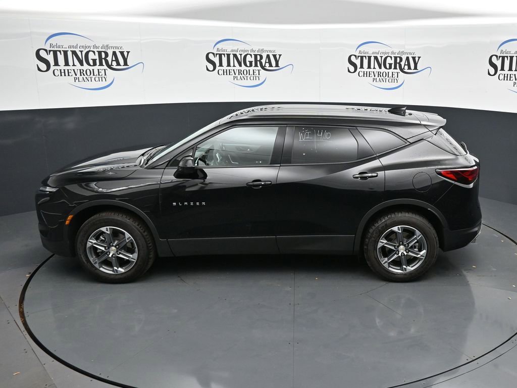 Used 2025 Chevrolet Blazer LT image 12