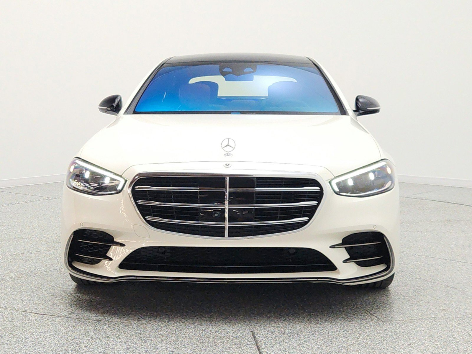 Used 2023 Mercedes-Benz S 580 4MATIC Sedan image 2