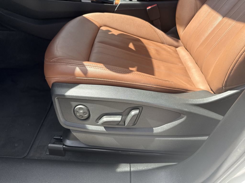 Used 2021 Audi Q5 2.0T Premium w/ Convenience Package image 13