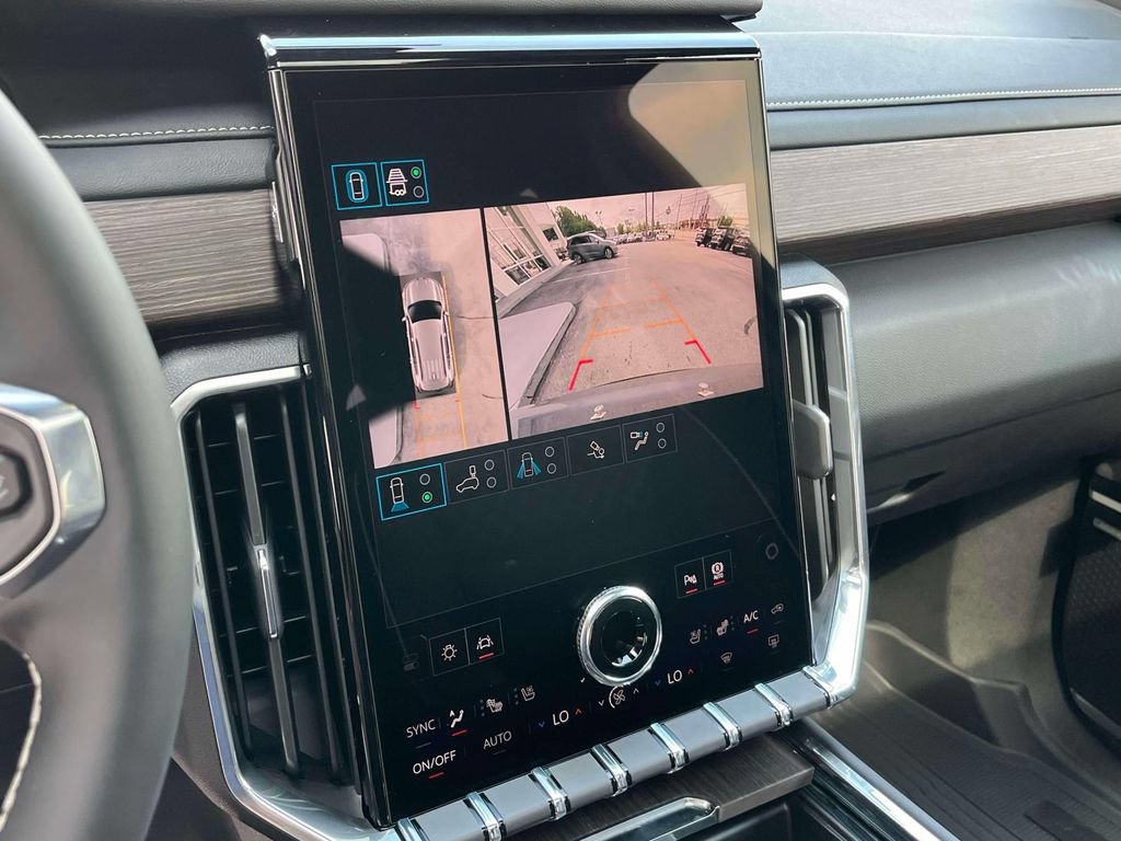 New 2027 GMC Acadia Denali w/ LPO, Floor Liner Package AWD/4WD image 30